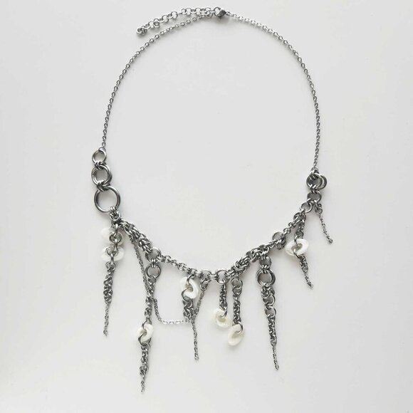 Mermaid's asymmetrical white pearl and silver chunky statement necklace - Picture 5 of 8